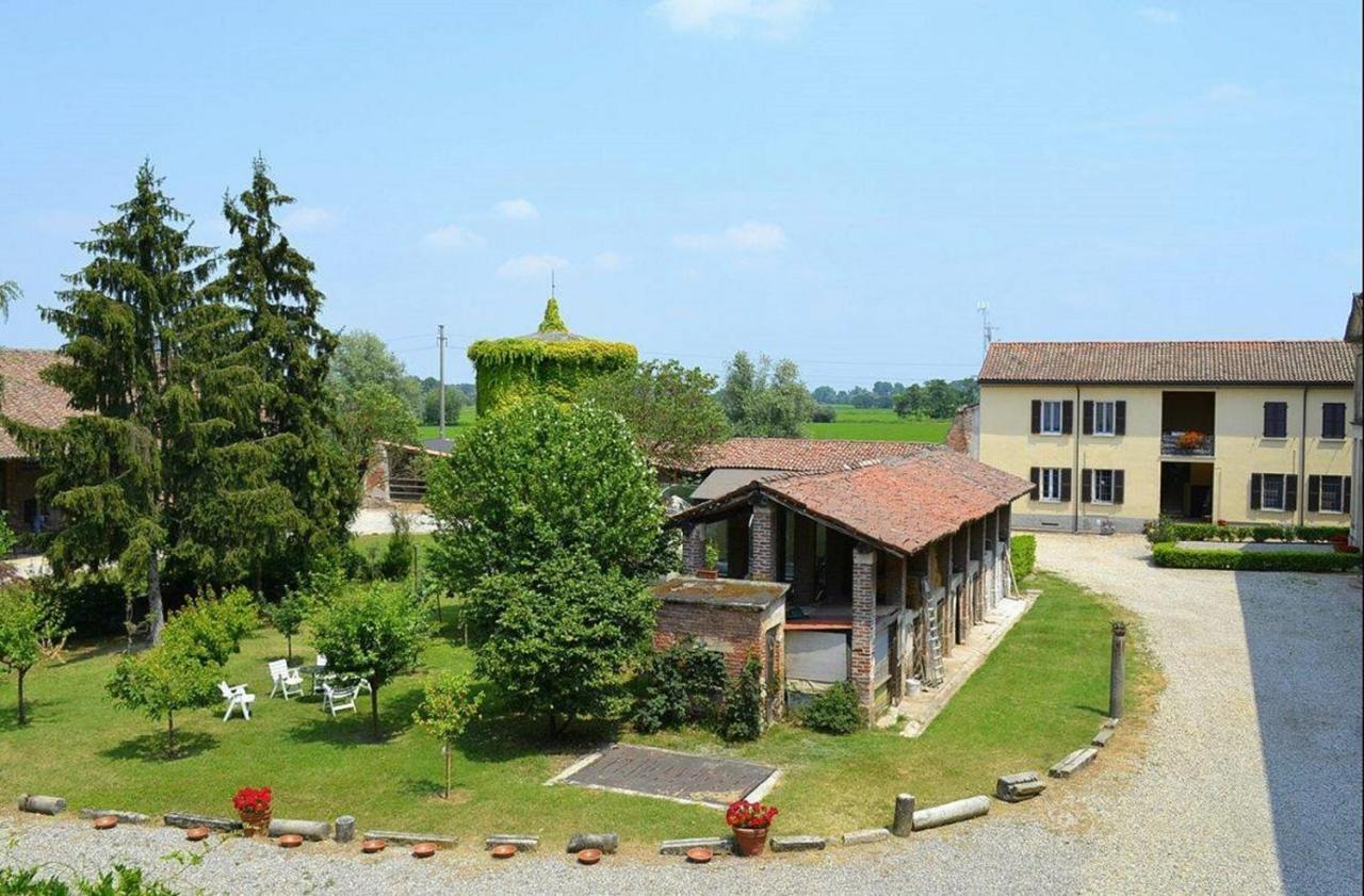 Agriturismo Fiamberta Bed & Breakfast Certosa di Pavia Ngoại thất bức ảnh